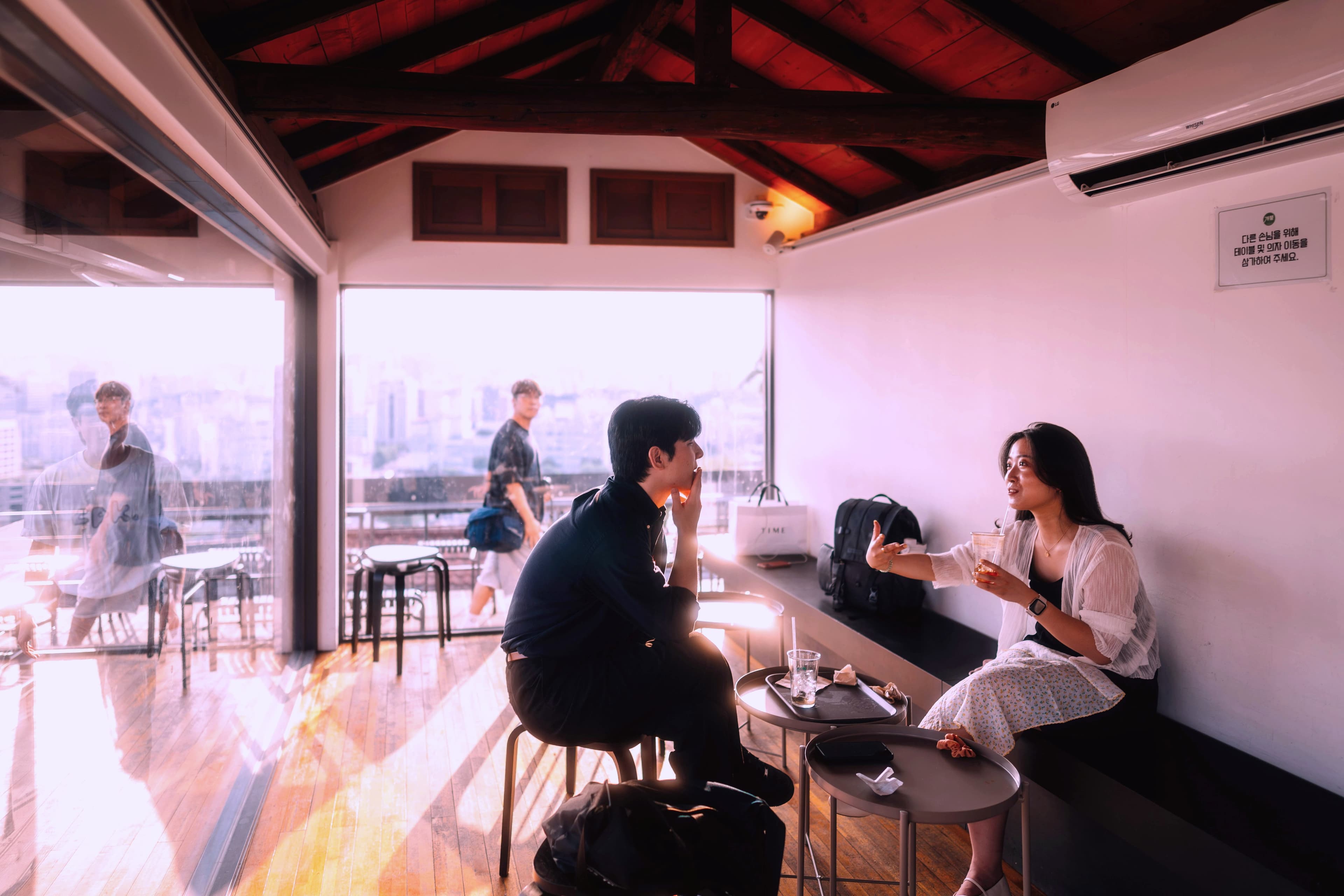 Seoul rooftop café with city view